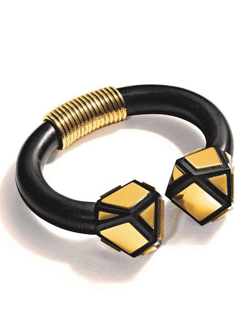 TEFAF-Congo-Cuff-Black-Lacquer-Gold